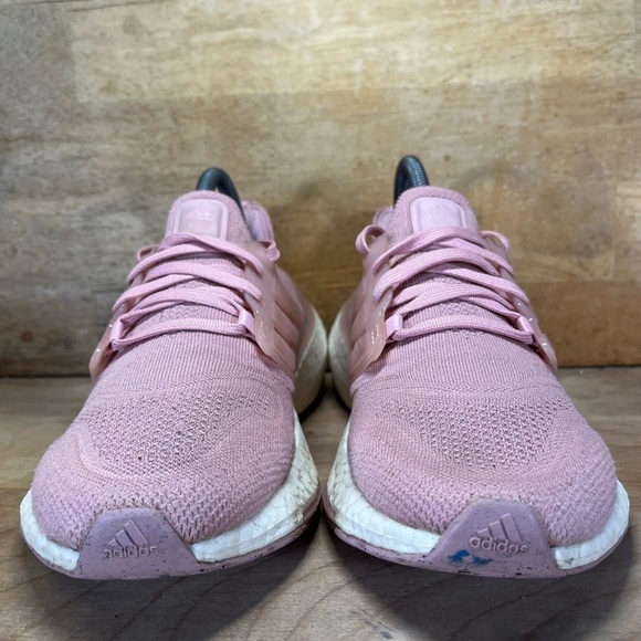 Adidas Ultraboost 22 Womens Size 6.5 Running Shoes Sneakers Mauve Pink GX5592 - Picture 2 of 11